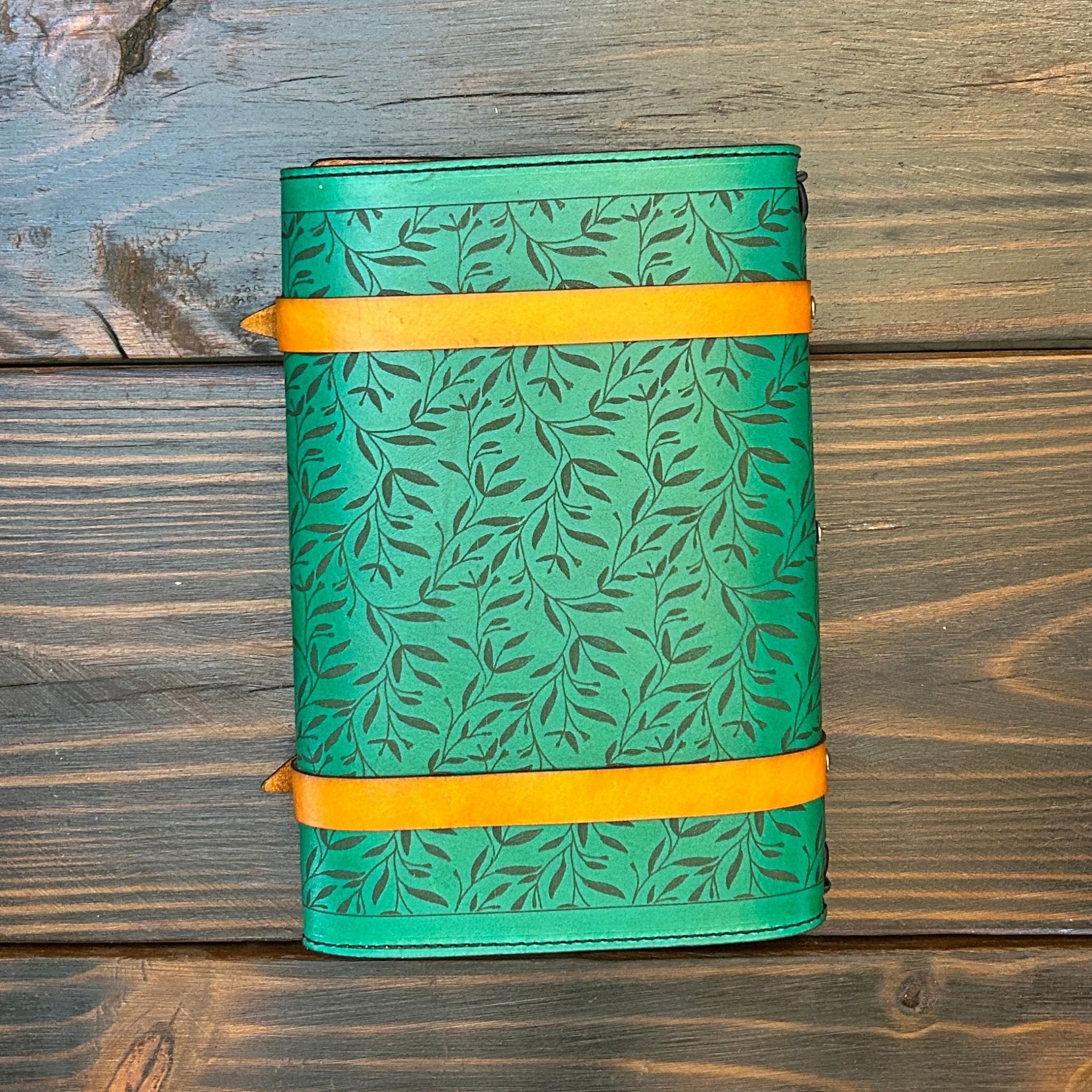 Premium Leather Travelers Journal - Woodland Mushroom Design - The Wyverns Workshop